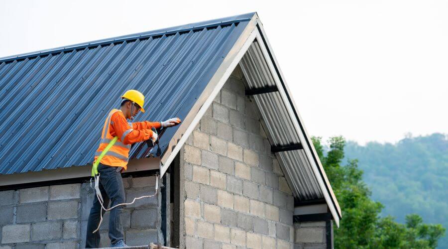 Professional gutter cleaning in Alden, MI